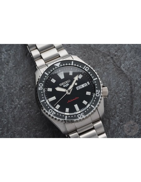 Reloj hombre automático Seiko 5 Sports SRPL85K1 42,5 mm – Hardlex, 100 m, correa de acero