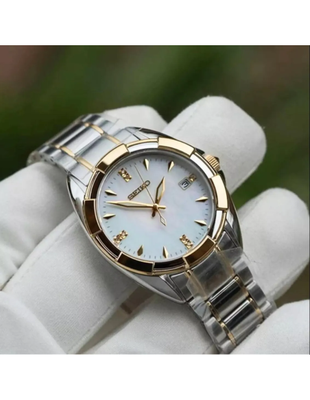 Seiko Ladies SKK886 | Two-Tone Diamond & Mother of Pearl 33.6mm cristal de zafiro