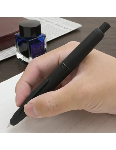 Pilot Capless "Matte Black" (FC-18SR-BM-M) Plumín de Oro Medium Nib JDM