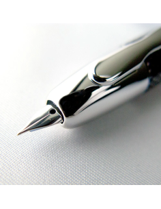 Pilot Capless "Kasuri" (Carbonesque) FCN-2MR-KB-M JDM  Plumín de Oro Gold Nib 18K