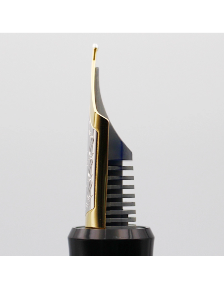 Pilot Custom 845 Urushi  FKV-5MR-B-M JDM - Ebonita Negra - Plumín Oro 18K