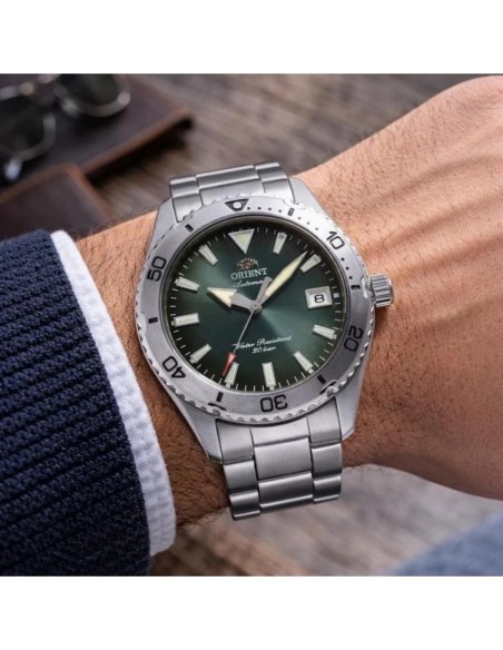 Orient Mako Emerald Diver RA-AC0Q13E 39.9mm 200m WR Cristal de zafiro