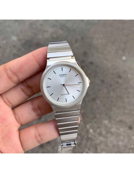 reloj hombre Casio MQ24-7E correa acero clásico cierre ajustable