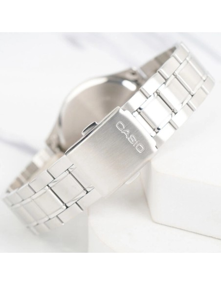 solar hombre Casio MTS-RS100D-3A 41.7mm 50m WR cristal de zafiro
