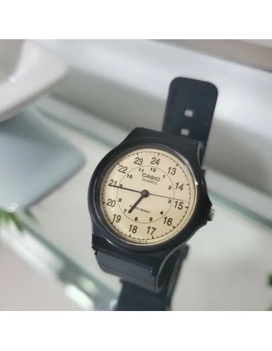Reloj clásico unisex Casio The Daily Battlefield MQ-24-9B, 38,8 × 34,9 × 7,8 mm, formato de 12/24 horas.
