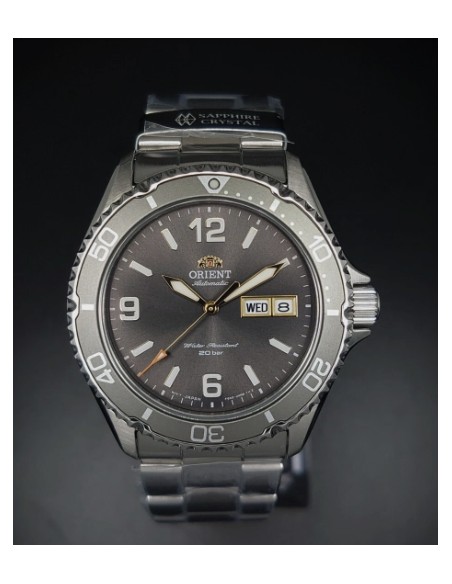 Orient Kamasu RA-AA0819N 41.8mm 200m sapphire crystal automatic divers men’s watch stainless steel bracelet