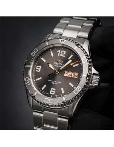 Orient Kamasu RA-AA0819N 41.8mm 200m sapphire crystal automatic divers men’s watch stainless steel bracelet