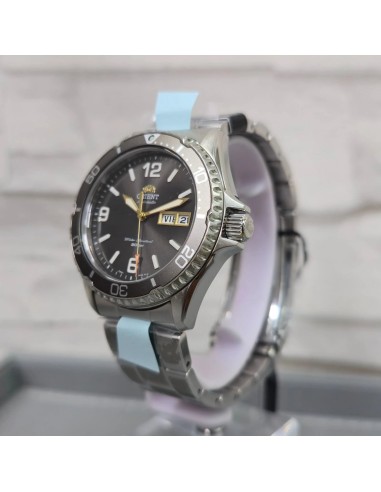 Orient Kamasu RA-AA0819N 41.8mm 200m sapphire crystal automatic divers men’s watch stainless steel bracelet