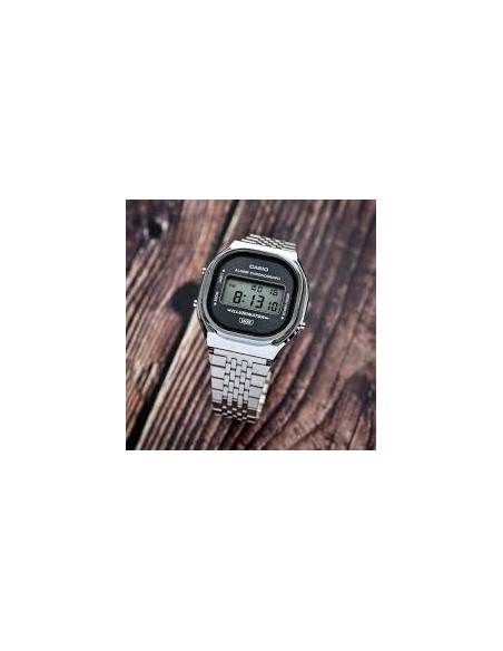 Reloj Casio Vintage A140WE-8A – Esfera gris y Correa de Acero Plateada
