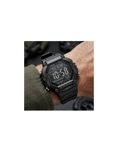 Reloj Casio AE-1600HX-1B – Digital Resistente al Agua con Correa de Resina Negra