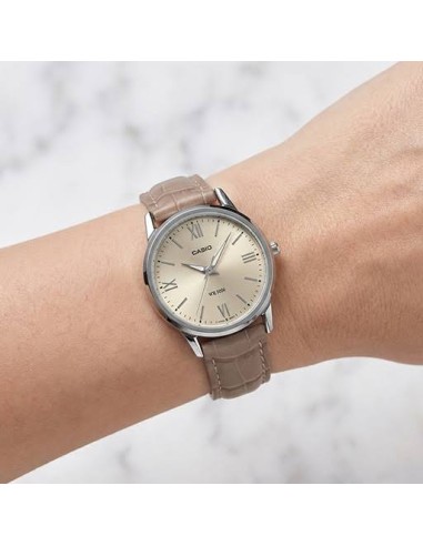 Reloj Casio Para Mujer LTP-1303LL-7A Analógico Correa de Cuero