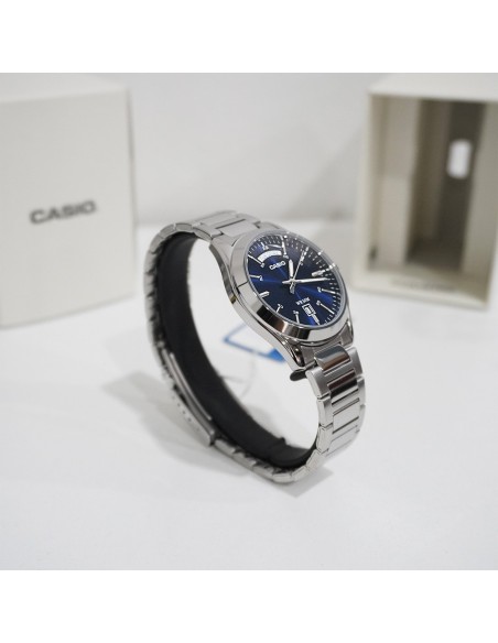 Reloj Casio Para Hombre MTP-1370D-2A2 Analógico Correa Acero Plateado Esfera Azul