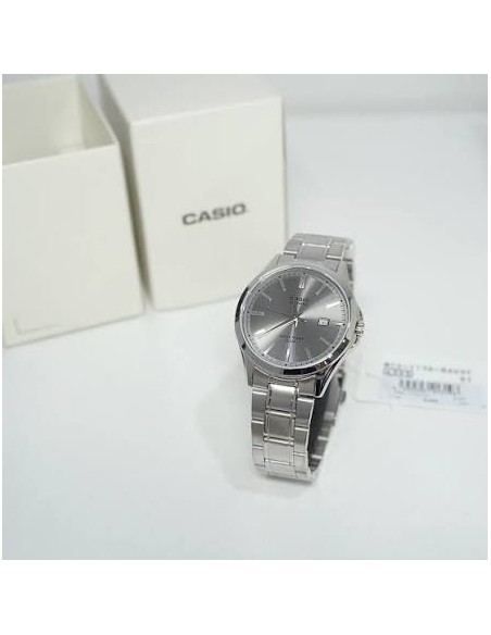 Reloj Casio Para Hombre MTS-115D-8A Cristal Zafiro Correa Acero