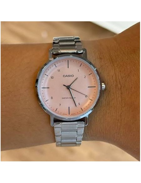 Reloj Casio Para Mujer LTP-VT03D-4B Analógico Correa Acero Plateado Esfera Rosa