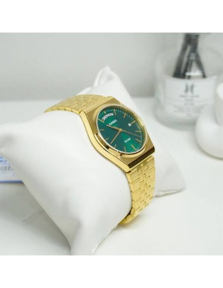 Reloj Casio Para Hombre MTP-B146G-3A Analógico Correa Acero Dorado Esfera Verde