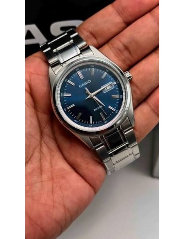 Reloj Casio Para Hombre MTP-B180D-2A Analógico Correa Acero Plateado Esfera azul