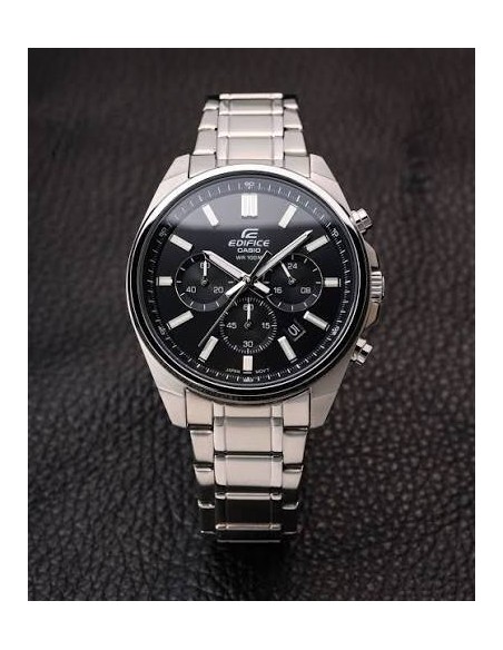 Reloj Casio Edifice Para Hombre EFV-650D-1A Cronógrafo Correa Acero Plateado Esfera Negra 100M