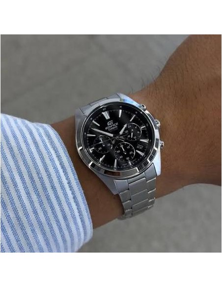 Reloj Casio Edifice Para Hombre EFV-650D-1A Cronógrafo Correa Acero Plateado Esfera Negra 100M
