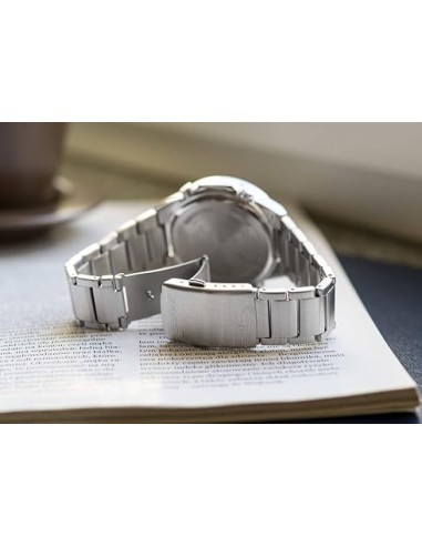 Reloj Casio Edifice Para Hombre EFV-C110D-1A3 Anadigi Correa Acero Batería 10 Años 100M
