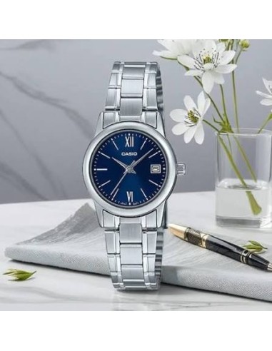 Reloj Casio Para Mujer LTP-V002D-2B3 Analógico Correa Acero Esfera azul Números Arábigos Fecha
