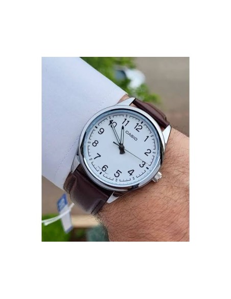 Reloj analogico correa de piel MTP-V005L-7B4 Cuarzo analógico
