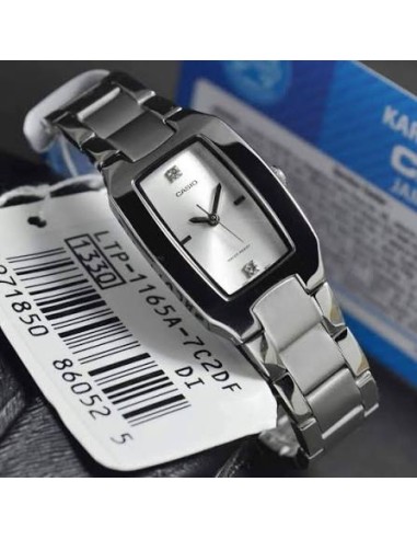 Reloj analógico para mujer Casio LTP-1165A-7C2 Diseño rectangular de acero inoxidable