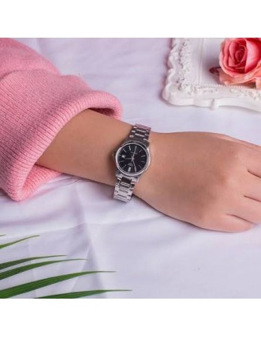 Reloj analógico para mujer Casio LTP-1183A-1A con caja y correa de acero inoxidable