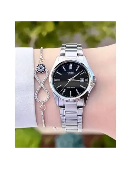 Reloj analógico para mujer Casio LTP-1183A-1A con caja y correa de acero inoxidable