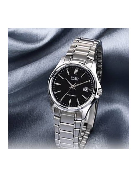 Reloj analógico para mujer Casio LTP-1183A-1A con caja y correa de acero inoxidable