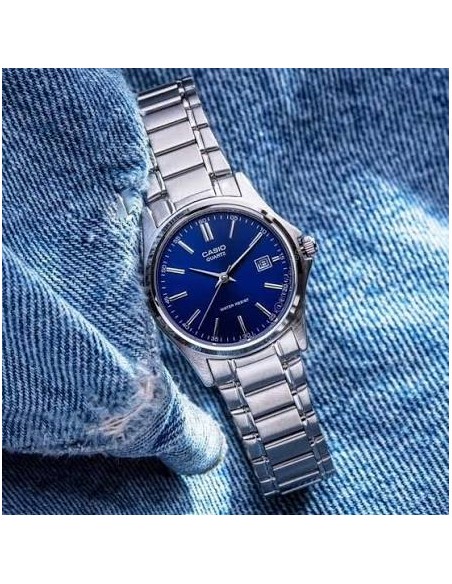 Reloj analógico para mujer Casio LTP-1183A-2A con caja y correa de acero inoxidable