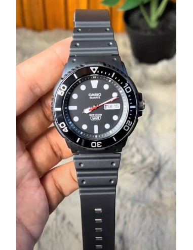 Reloj Casio MRW-230H-1E1 Resistente, Estilo Deportivo y Funcionalidad, Ideal para Todo Uso