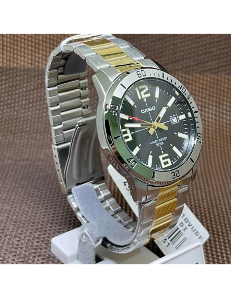 reloj clásico hombre cuarzo Casio Classic MTP-VD01SG-1BV Two-Tone 49 × 45 × 10.3 mm 50m WR correa de acero