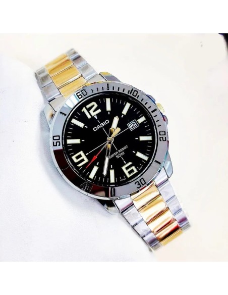 reloj clásico hombre cuarzo Casio Classic MTP-VD01SG-1BV Two-Tone 49 × 45 × 10.3 mm 50m WR correa de acero