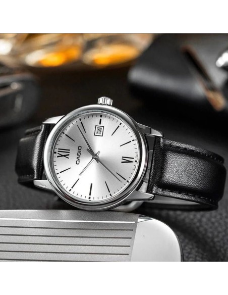 reloj clásico cuarzo hombre Casio Classic  MTP-V002L-7B3 44 × 37 × 9.6 mm 44 grs correa de cuero