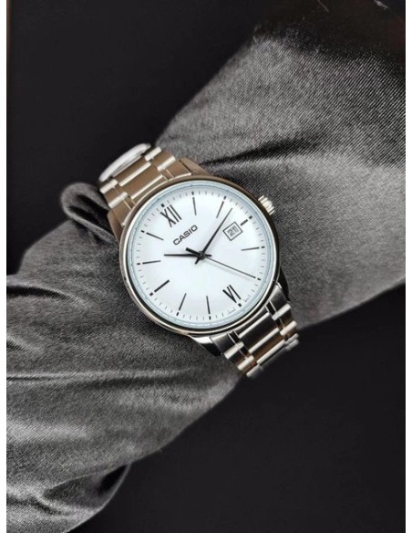 reloj clásico cuarzo hombre Casio Classic MTP-V002D-7B3 44 × 37 × 9.6 mm correa de acero