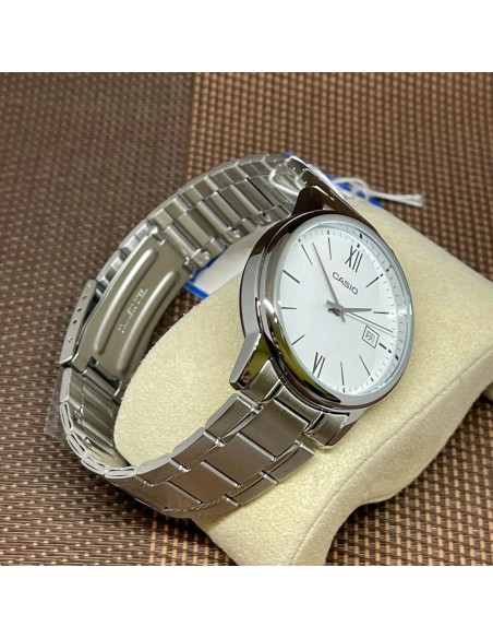 reloj clásico cuarzo hombre Casio Classic MTP-V002D-7B3 44 × 37 × 9.6 mm correa de acero
