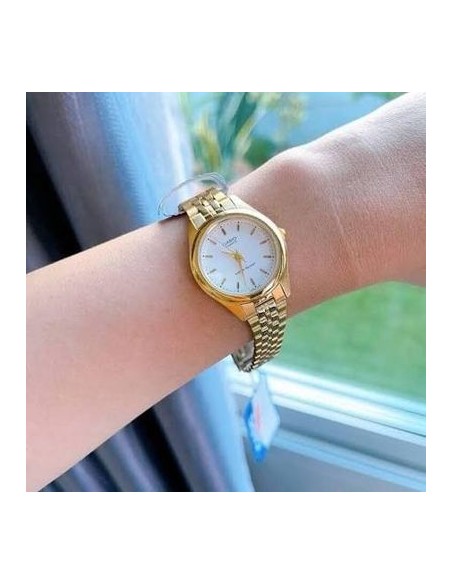 Reloj Casio LTP-1129N-7A Dorado con Esfera Blanca correa acero inoxidable color dorado