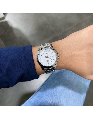 Reloj Casio Para Hombre MTP-1370D-7A3 Analógico Correa Acero Plateado Esfera blanca