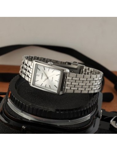 Reloj Casio MTP-B215D-7A – Analógico de Acero Inoxidable y Fondo blanco