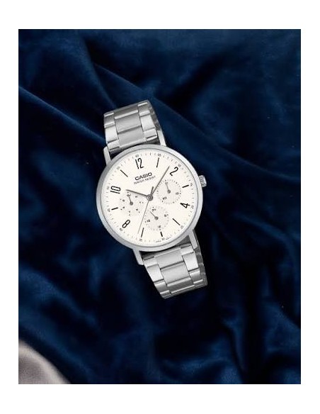 Reloj Casio MTP-VT06D-7B Hombre – Correa de Acero Inoxidable y Fondo Blanco